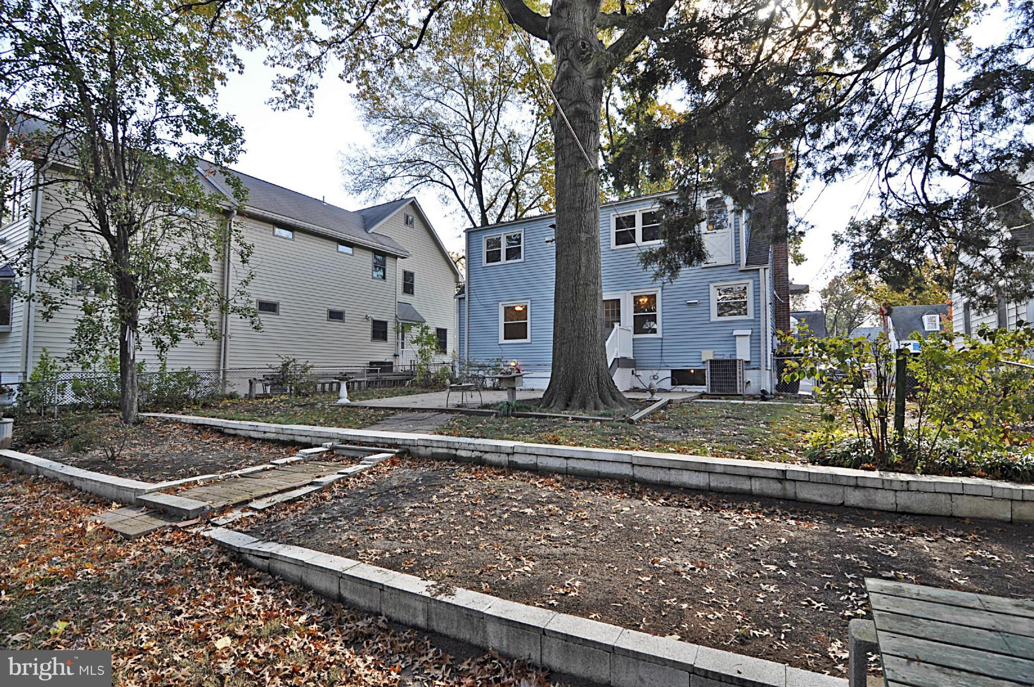 AURORA HILLS - Residential