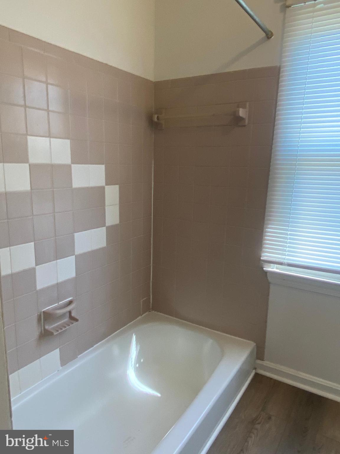 MARVIN GARDENS - Residential Lease