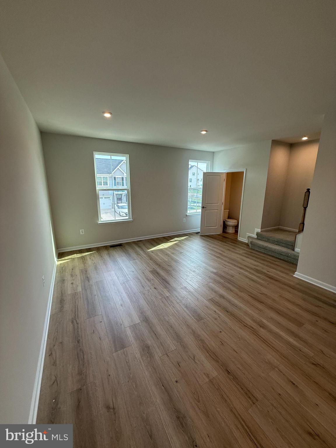 ALEXANDER'S CROSSING - Residential Lease