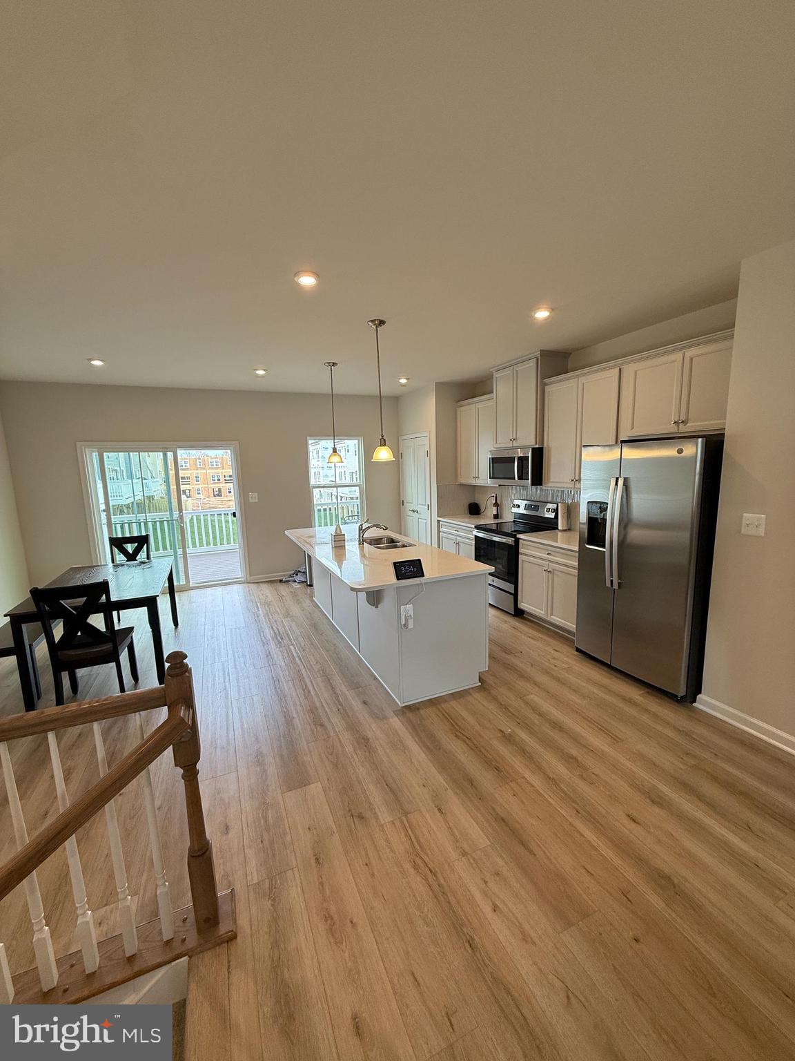 ALEXANDER'S CROSSING - Residential Lease