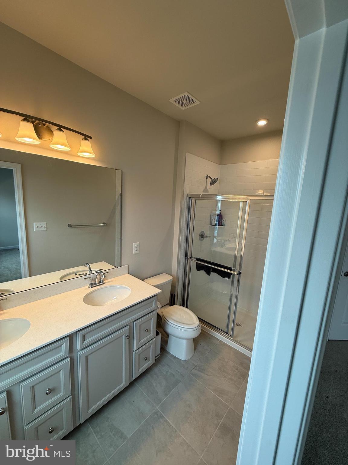 ALEXANDER'S CROSSING - Residential Lease