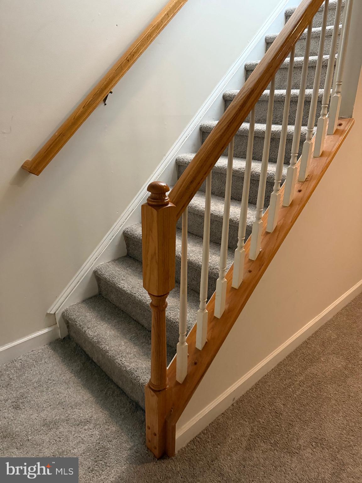 HILLSIDE TERRACE - Residential Lease