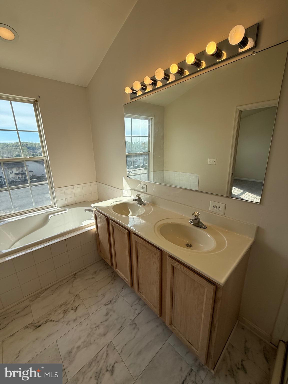 HILLSIDE TERRACE - Residential Lease