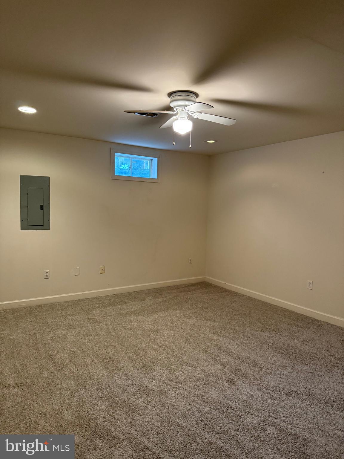 HILLSIDE TERRACE - Residential Lease