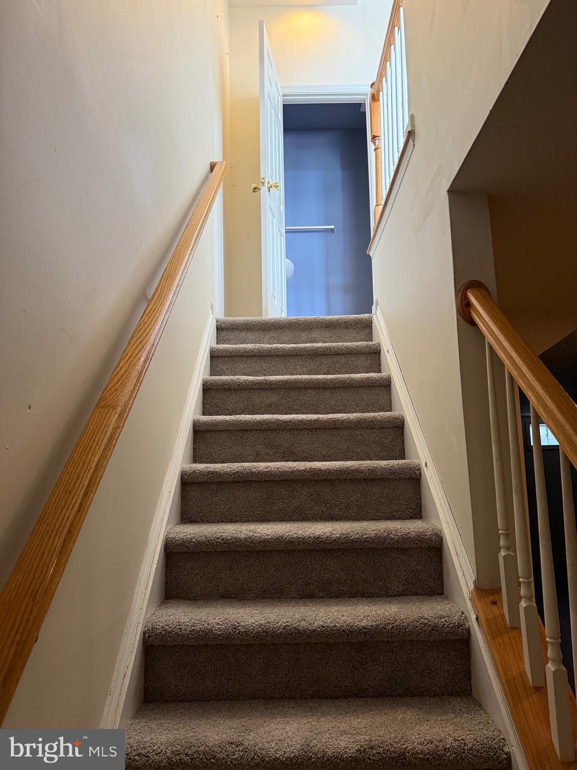 HILLSIDE TERRACE - Residential Lease