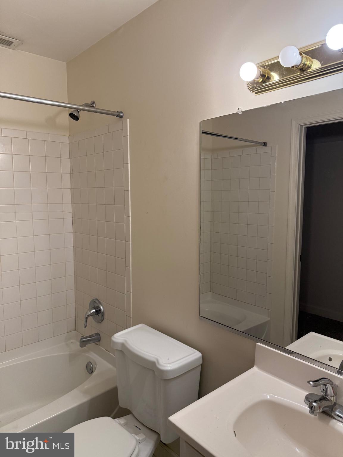 HILLSIDE TERRACE - Residential Lease