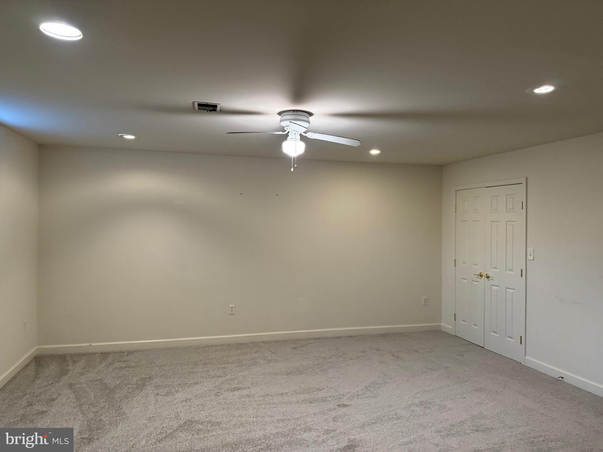 HILLSIDE TERRACE - Residential Lease