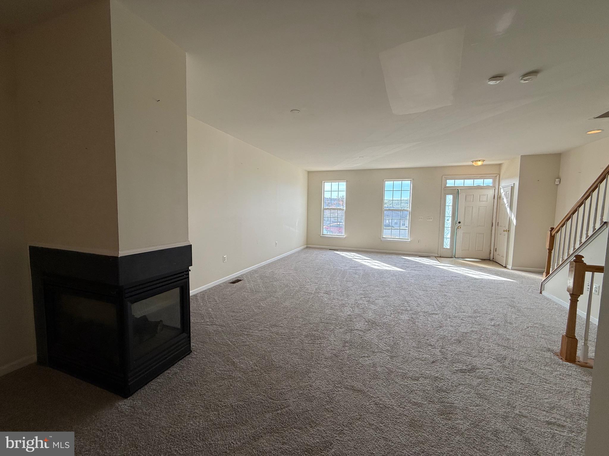 HILLSIDE TERRACE - Residential Lease