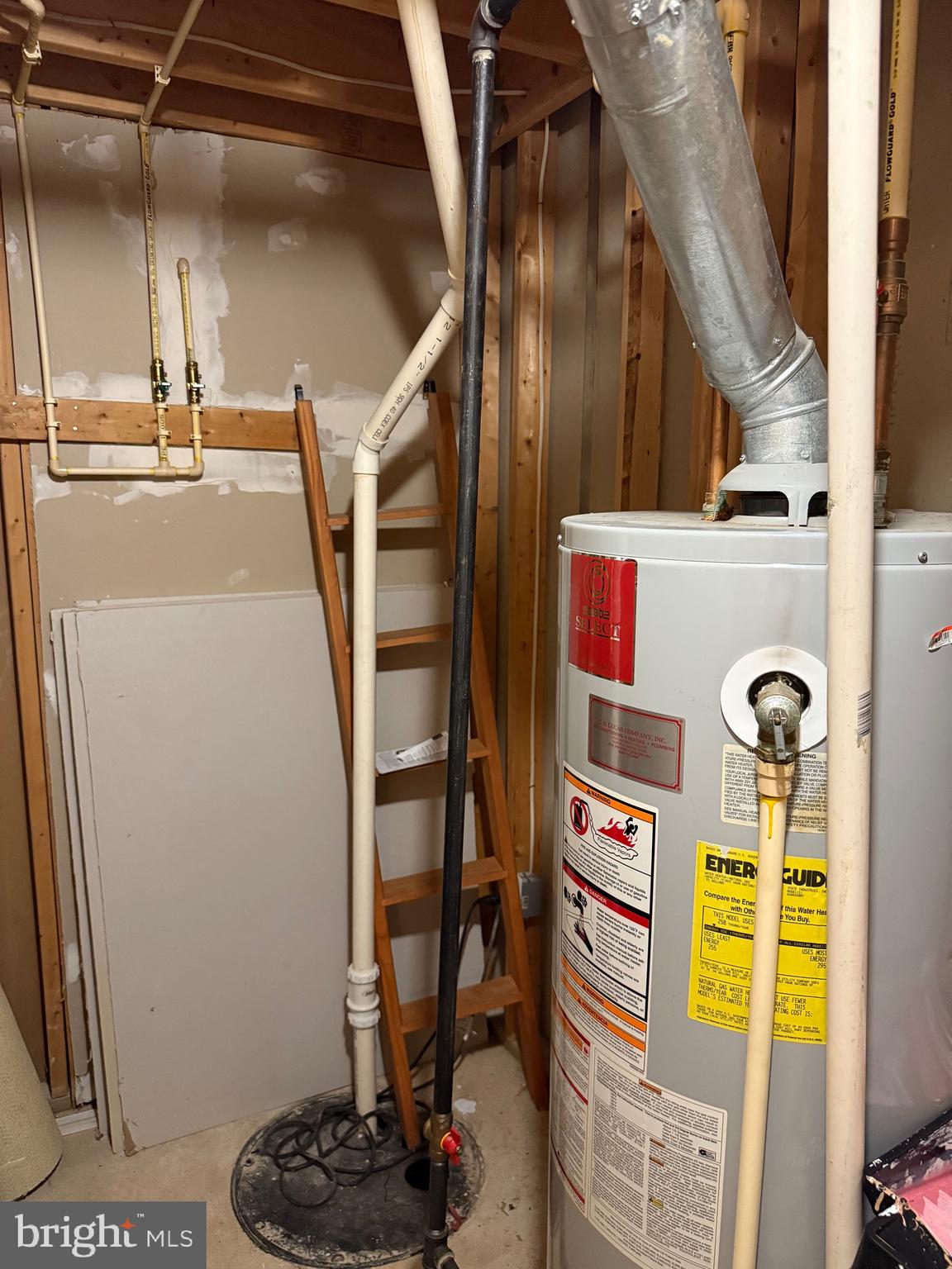 HILLSIDE TERRACE - Residential Lease