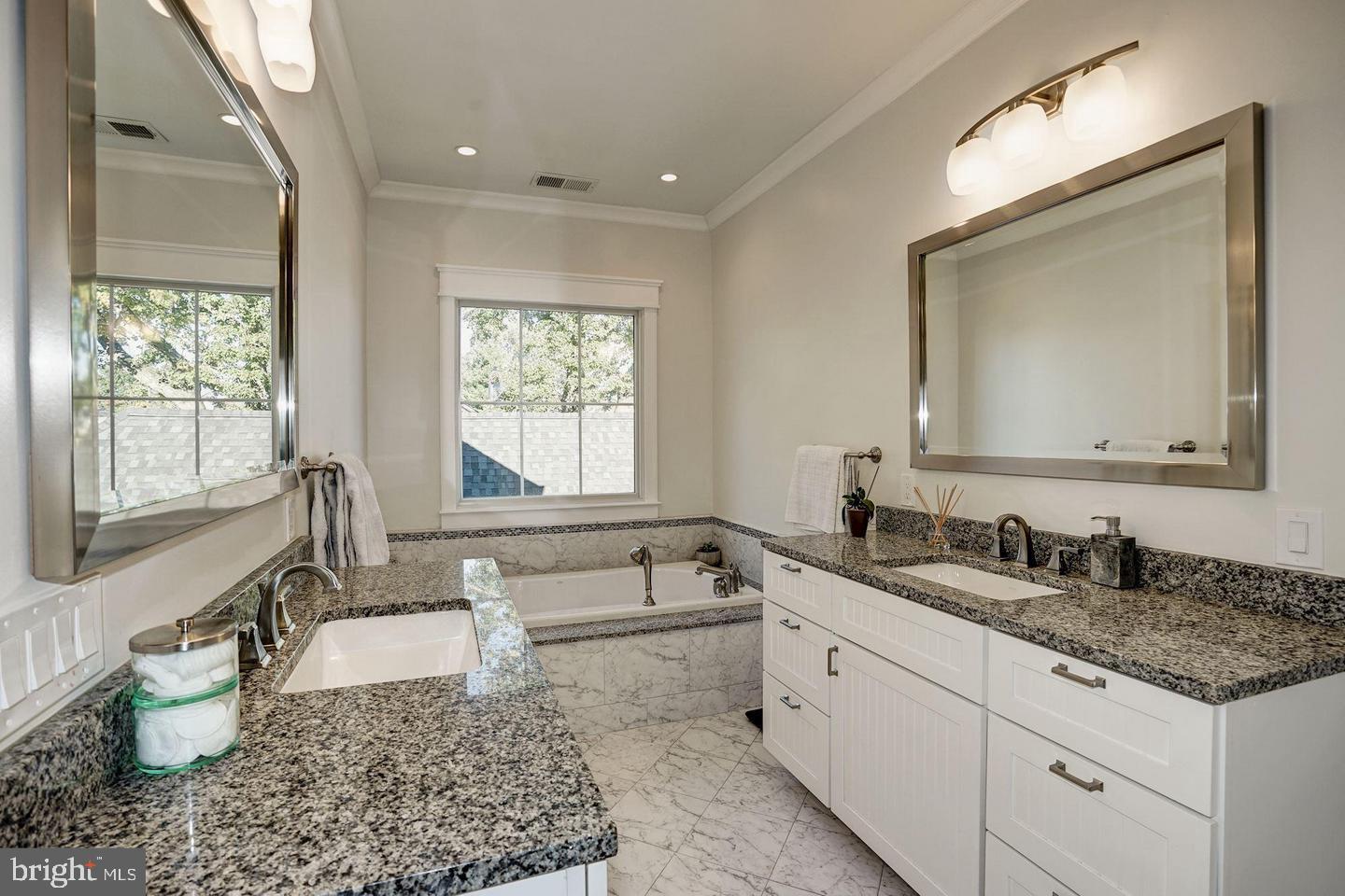 HIGHVIEW PARK - Residential