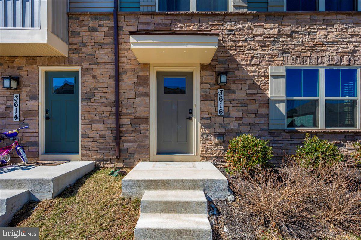 URBANA - Residential Lease