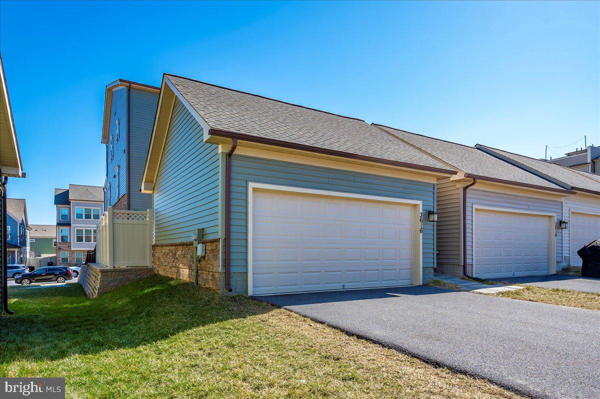 URBANA - Residential Lease