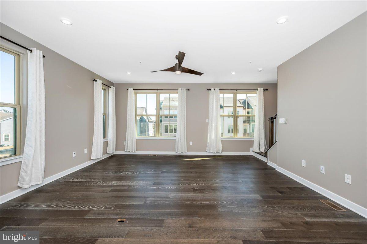 URBANA - Residential Lease