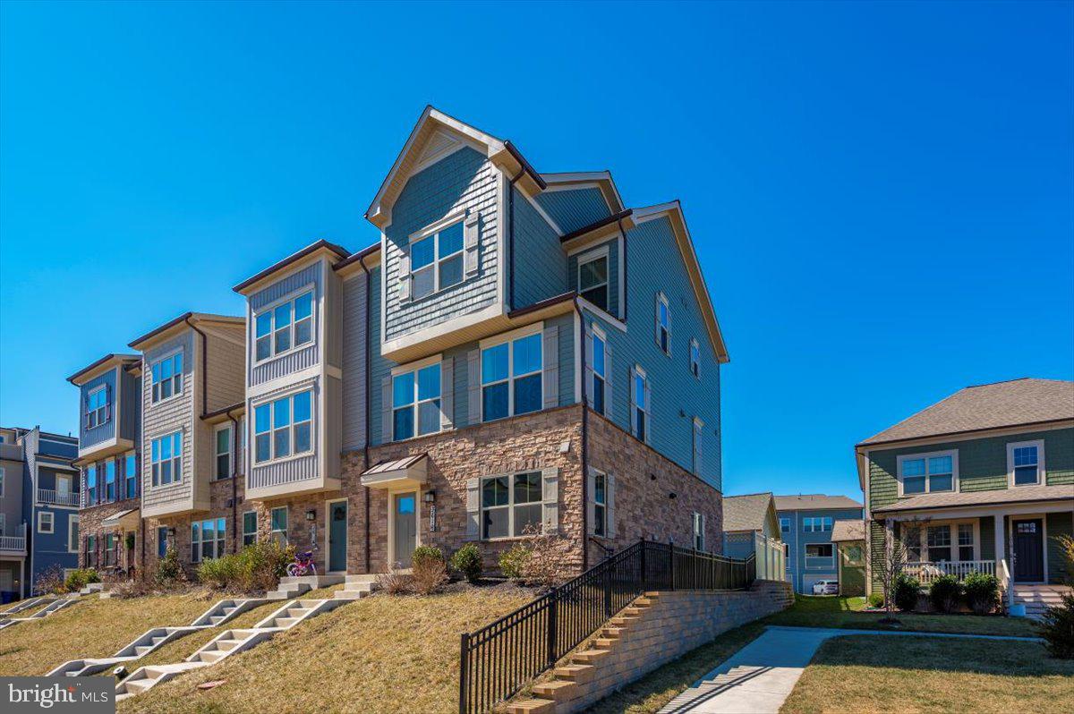 URBANA - Residential Lease