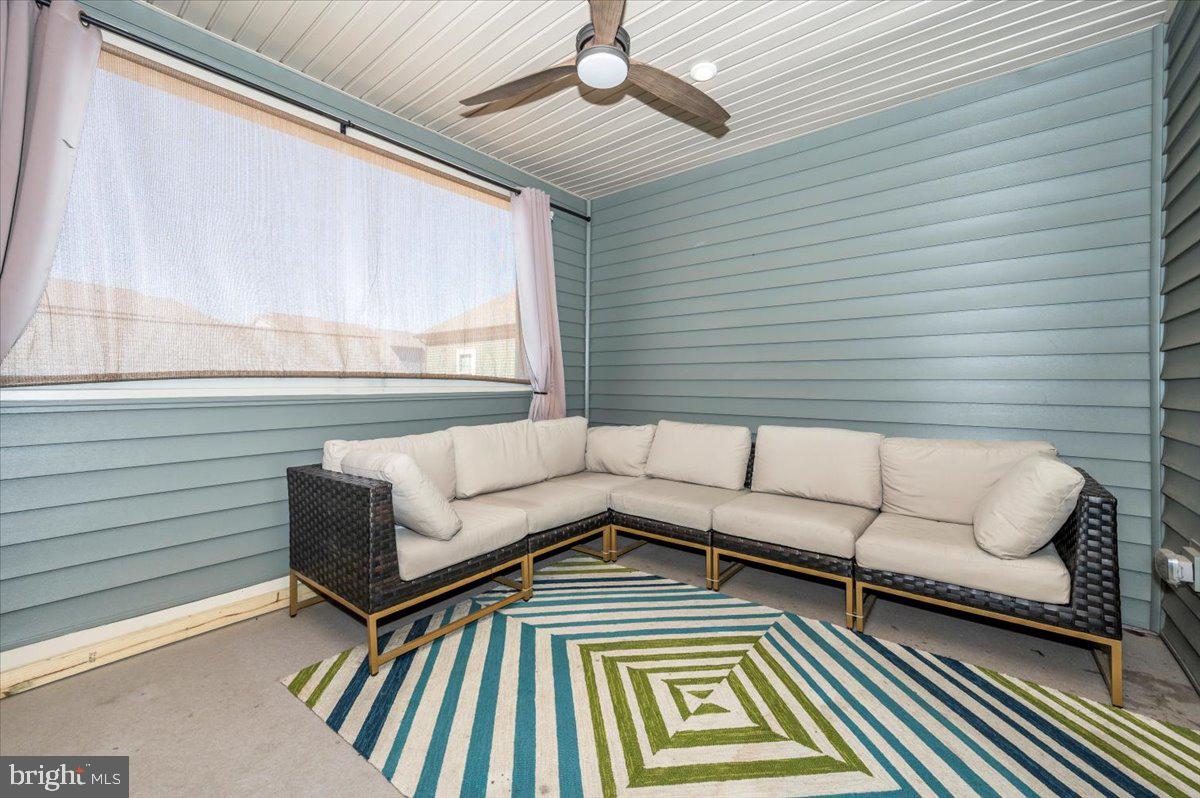 URBANA - Residential Lease