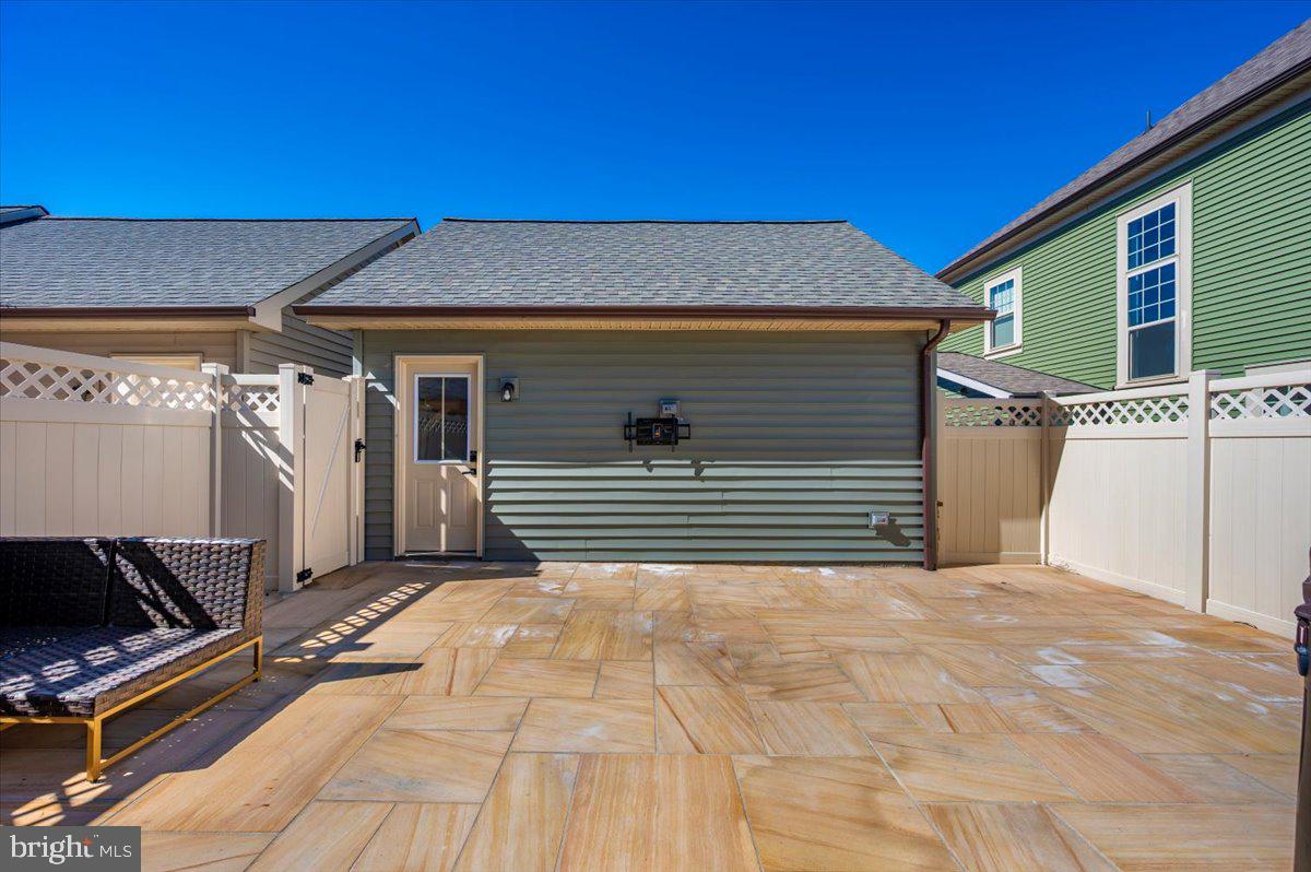 URBANA - Residential Lease