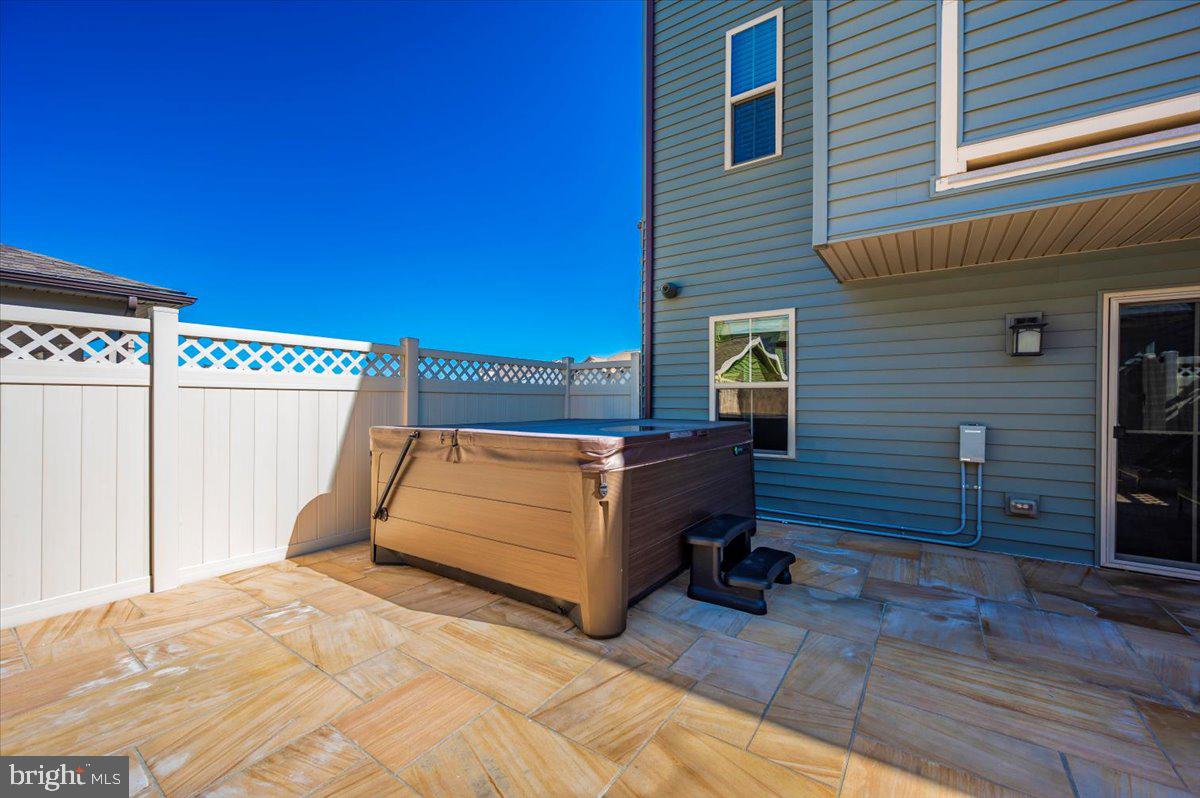 URBANA - Residential Lease