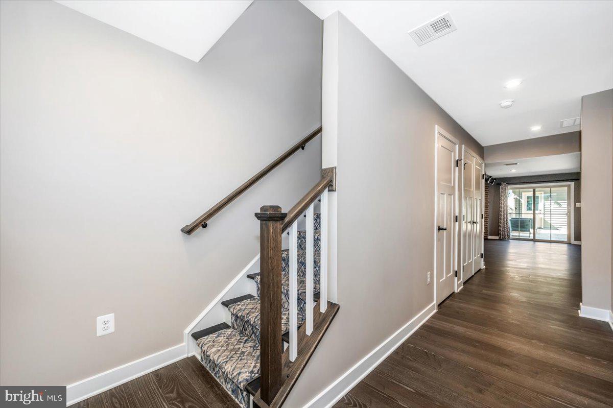 URBANA - Residential Lease