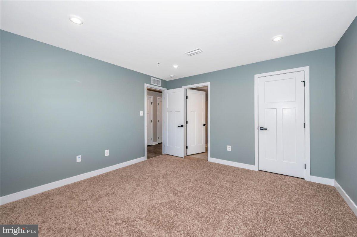 URBANA - Residential Lease