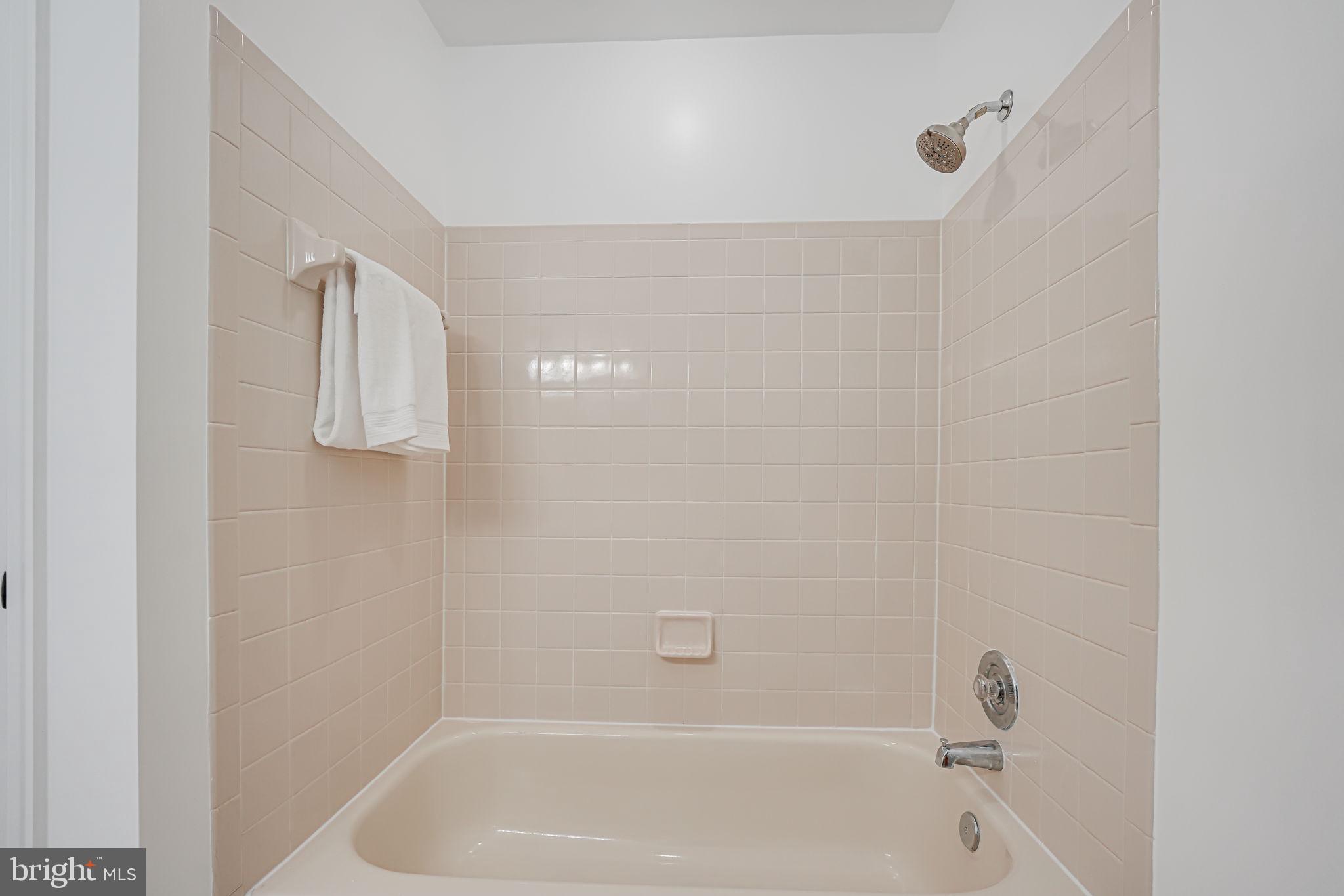 HASTINGS HUNT - Residential