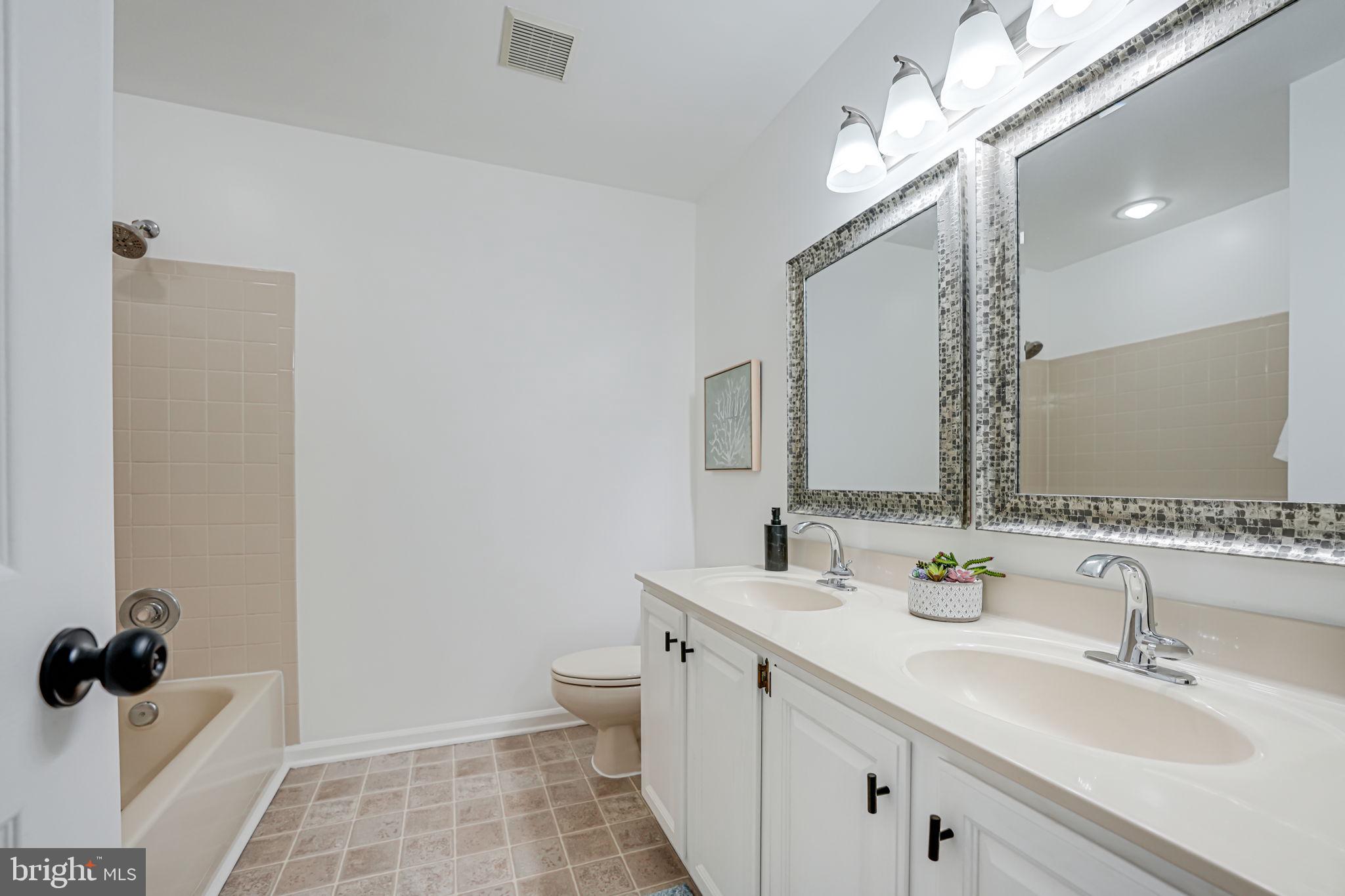 HASTINGS HUNT - Residential