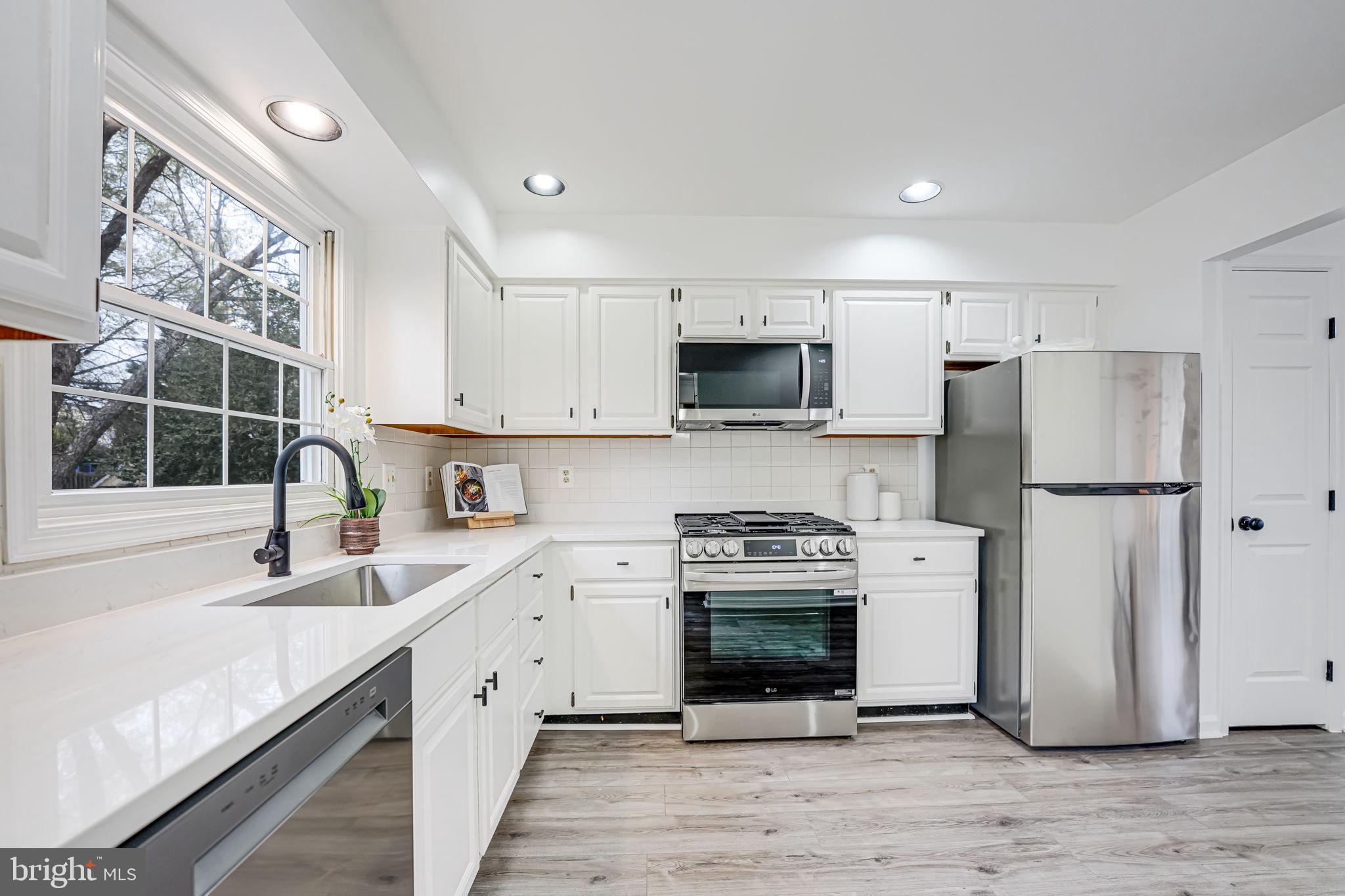 HASTINGS HUNT - Residential