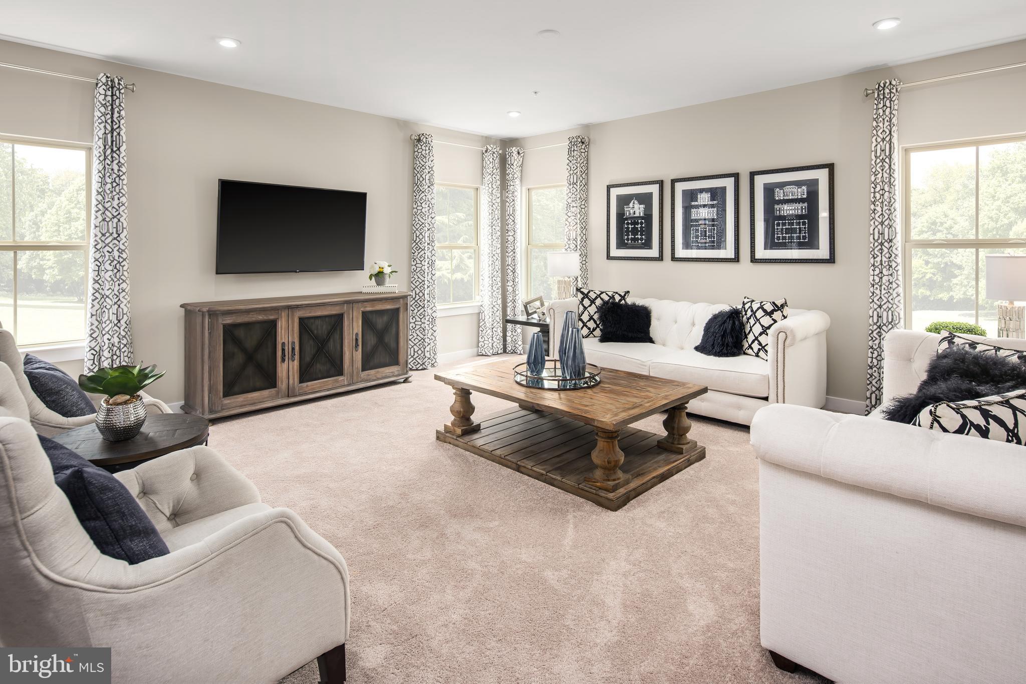 HERITAGE WOODS - Residential