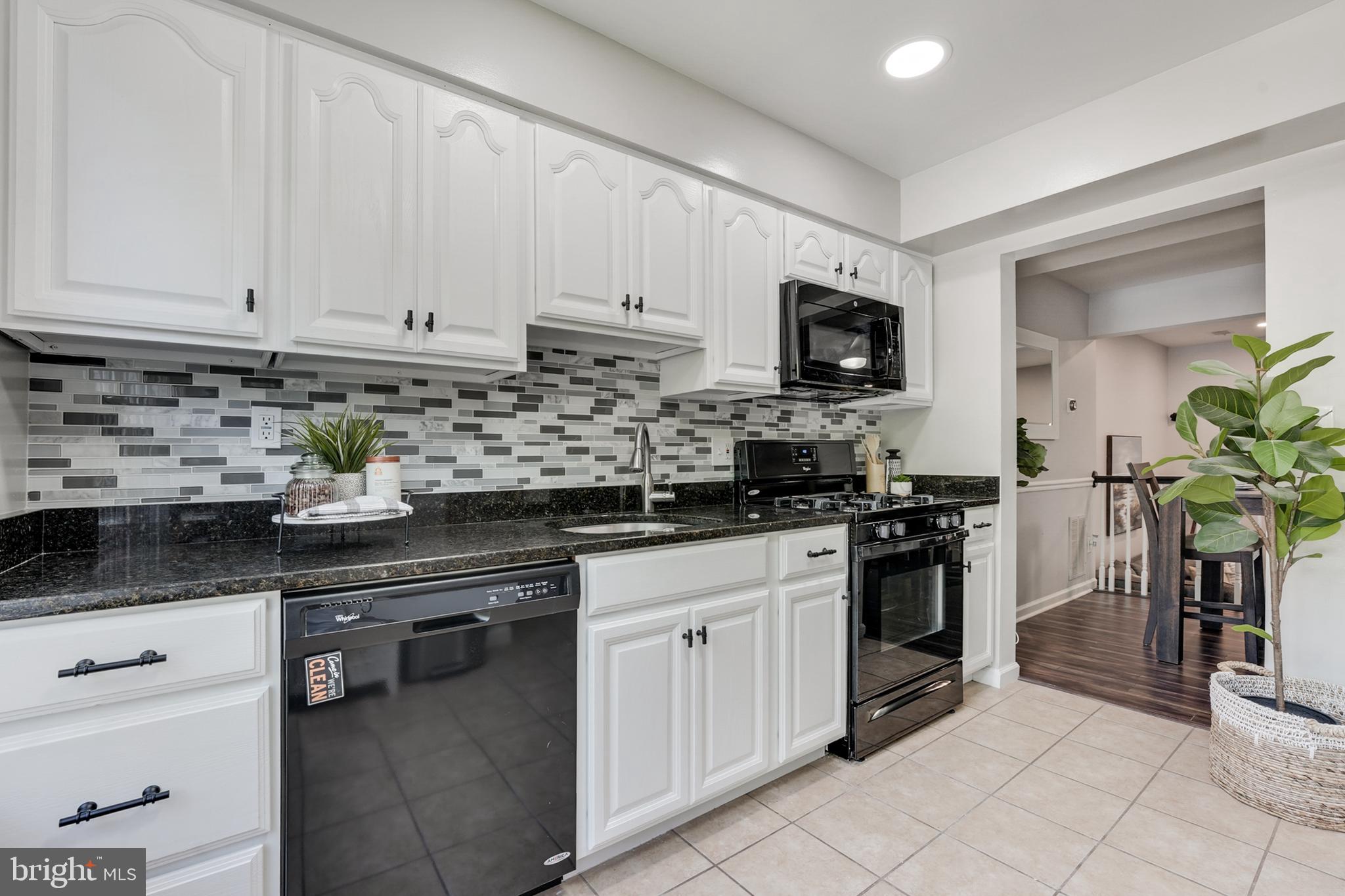 LAKE RIDGE - Residential