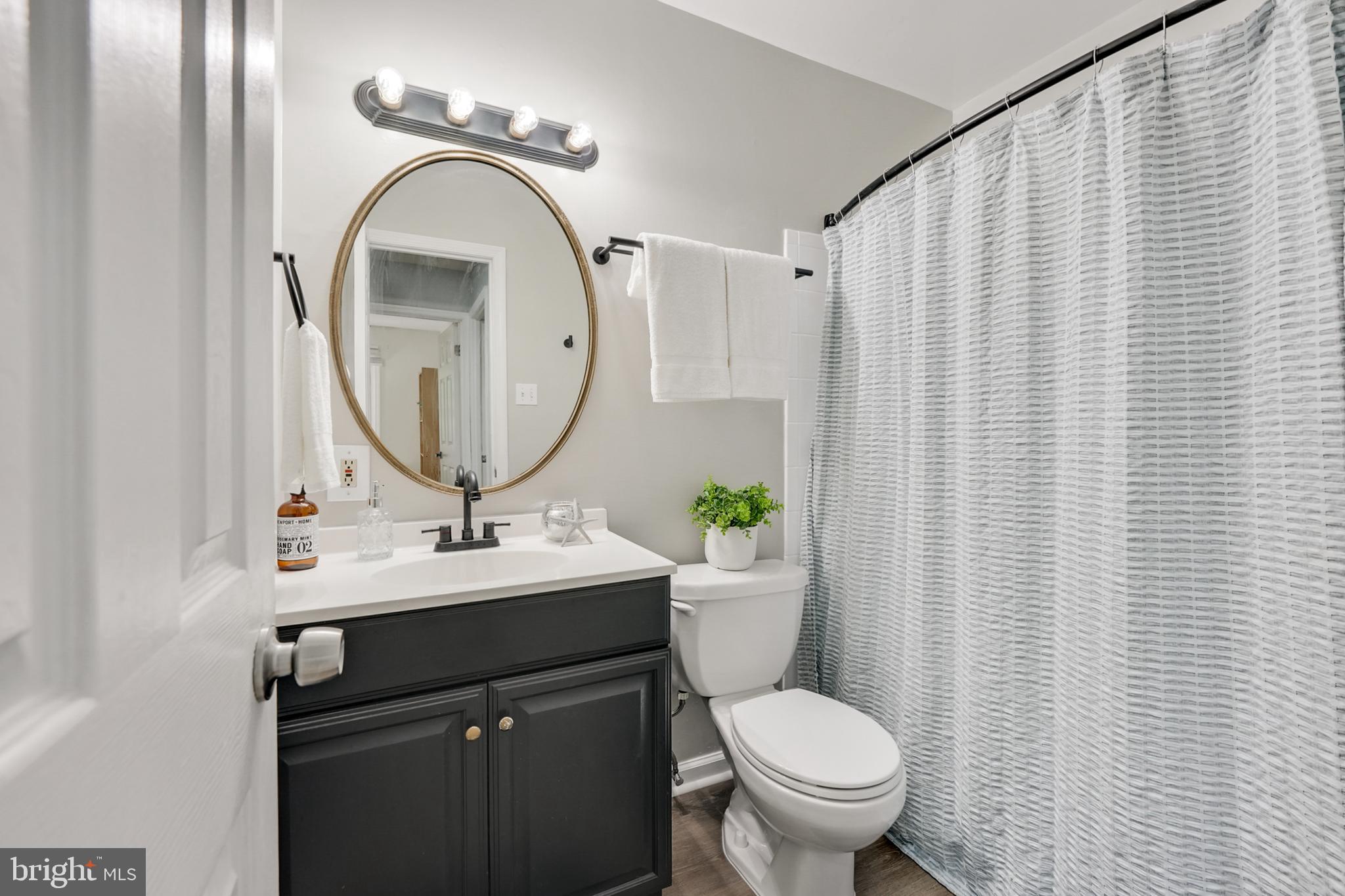 LAKE RIDGE - Residential