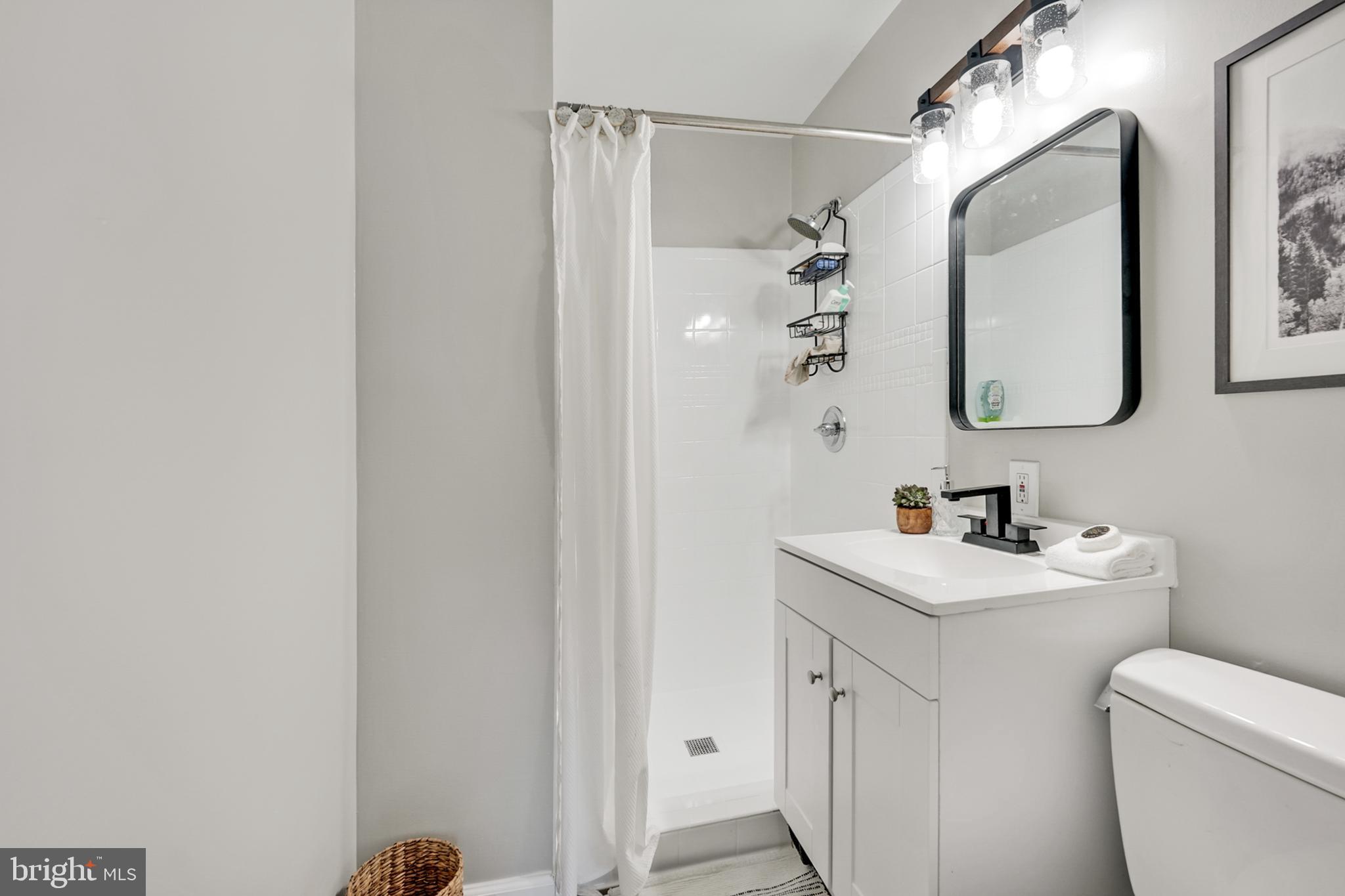 LAKE RIDGE - Residential