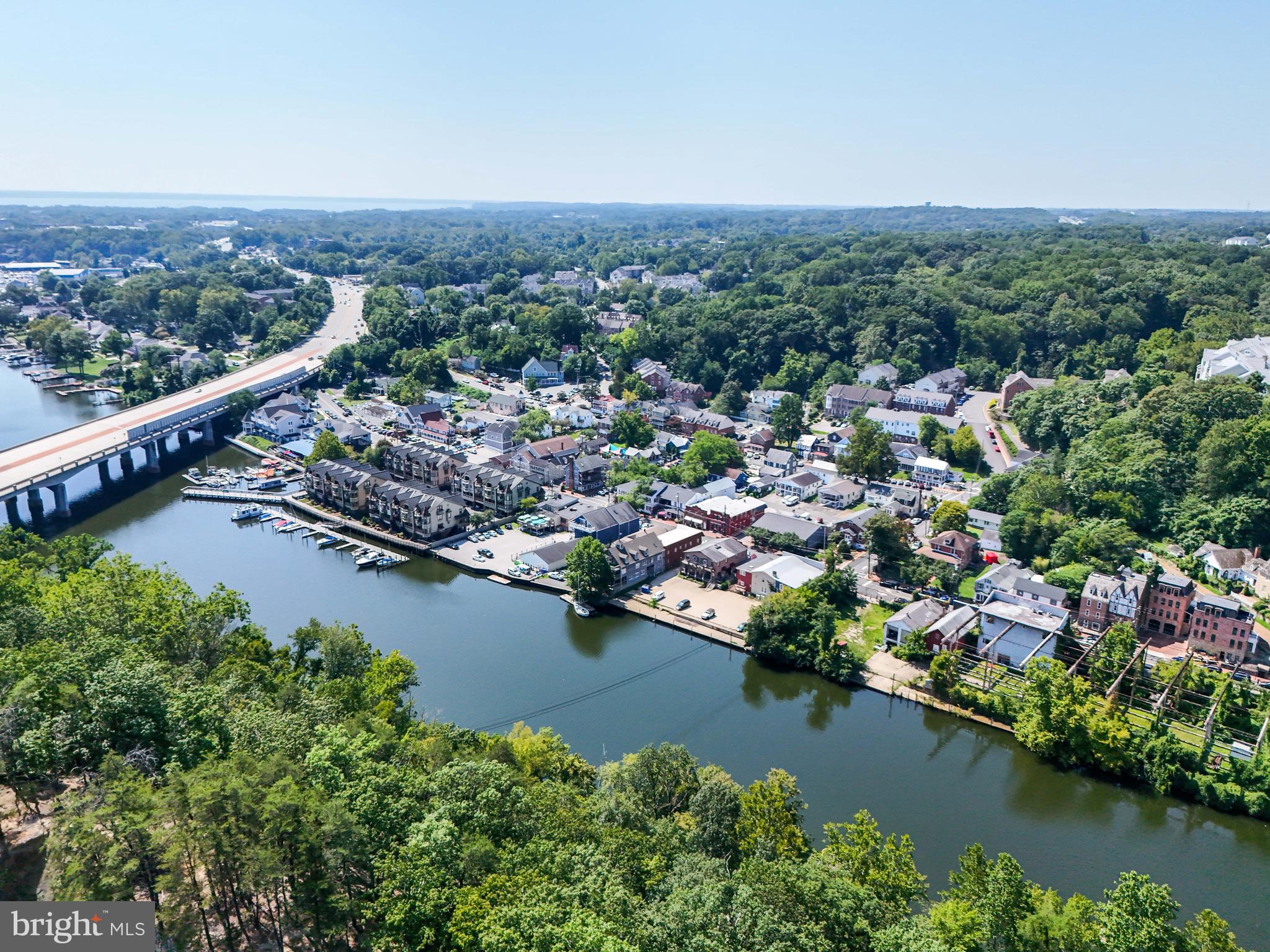 LAKE RIDGE - Residential