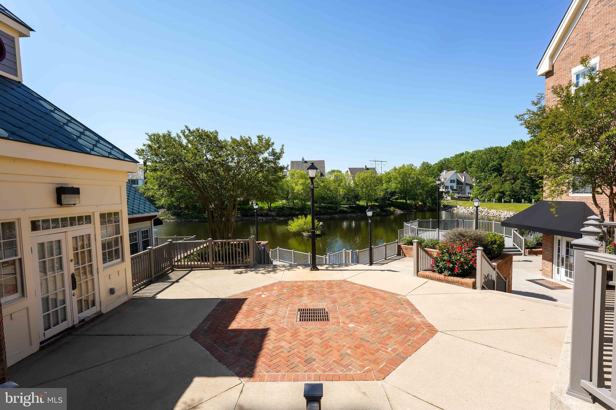 LAKE RIDGE - Residential