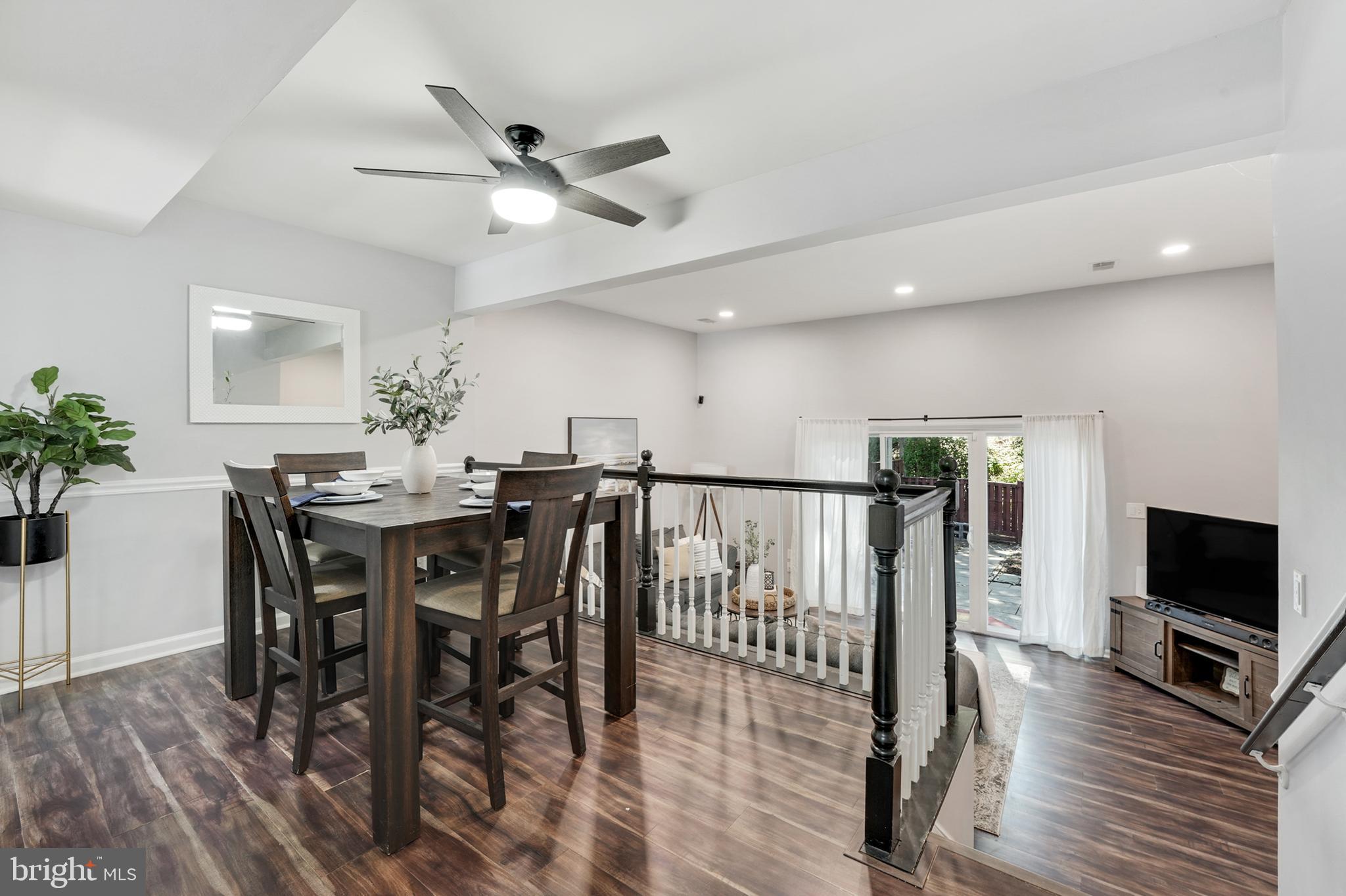 LAKE RIDGE - Residential