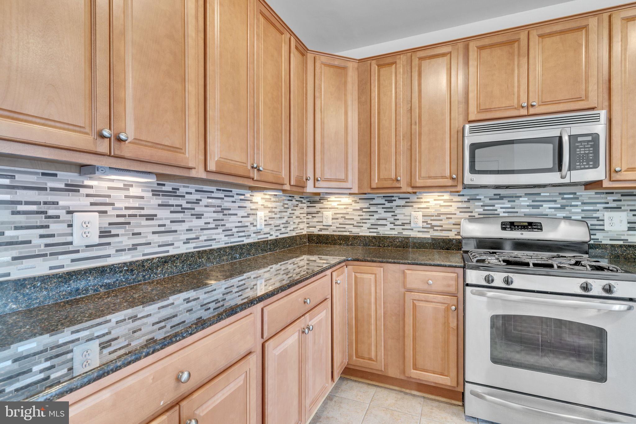 POWELLS RUN VILLAGE COND - Residential