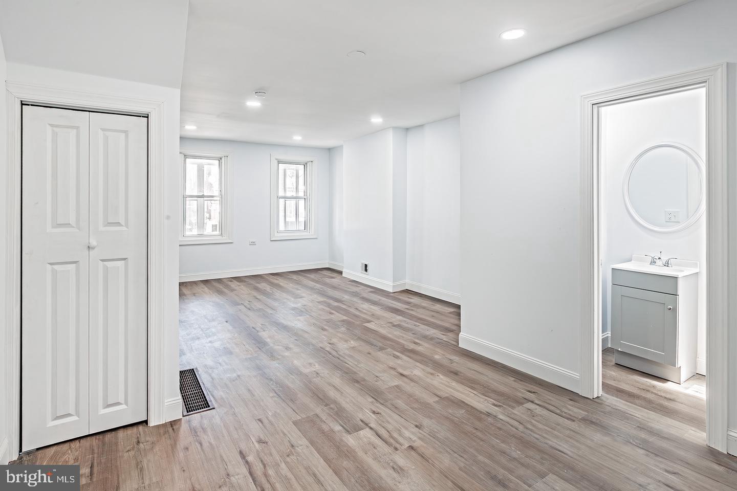 1738 W 4TH STREET