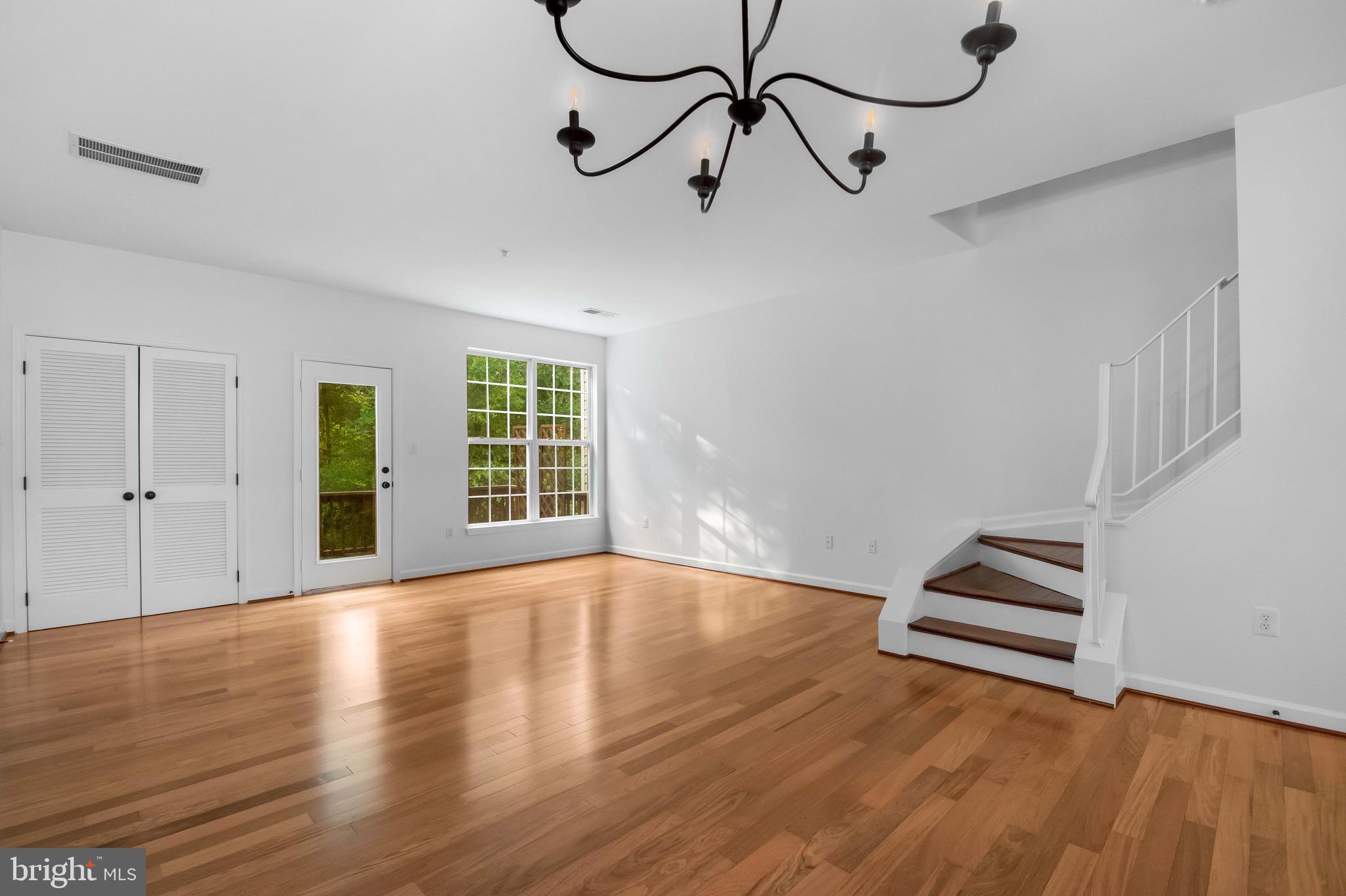 PINEY ORCHARD - Residential