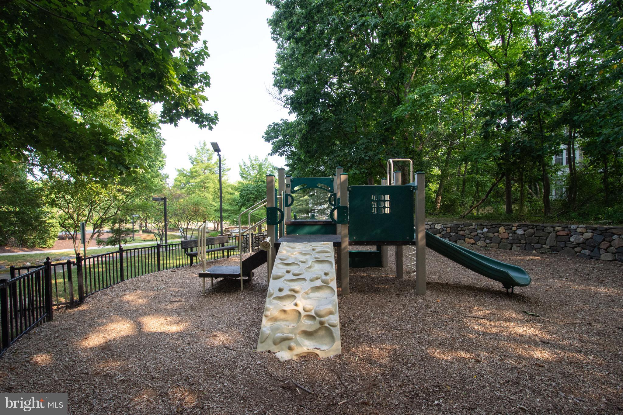 PINEY ORCHARD - Residential