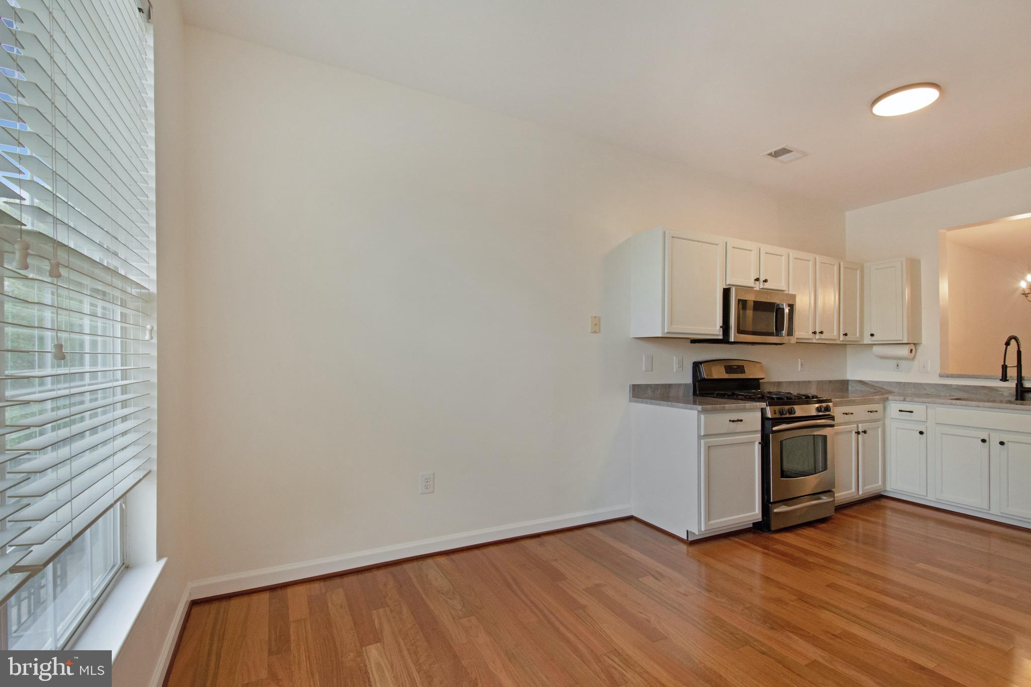 PINEY ORCHARD - Residential