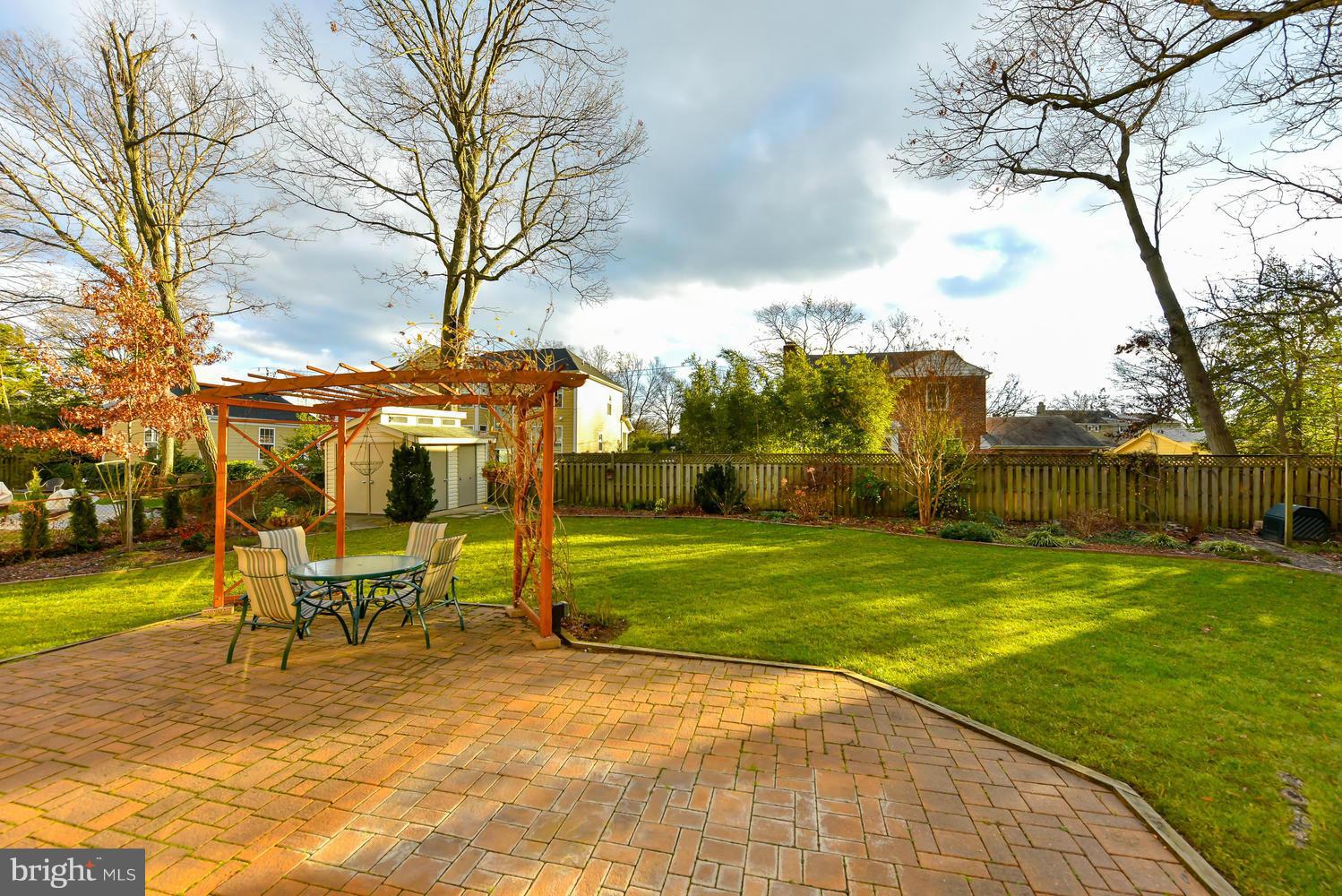 BEVERLEY ESTATES - Residential