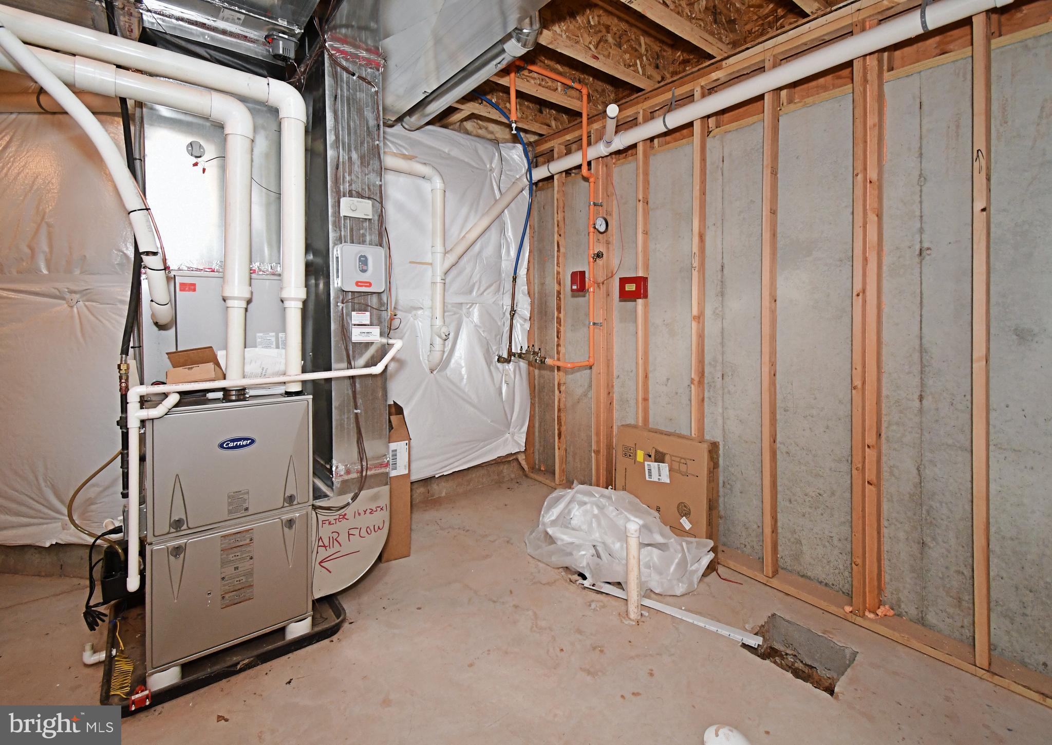 WHITE SPRINGS AT PROVIDENCE - Residential Lease