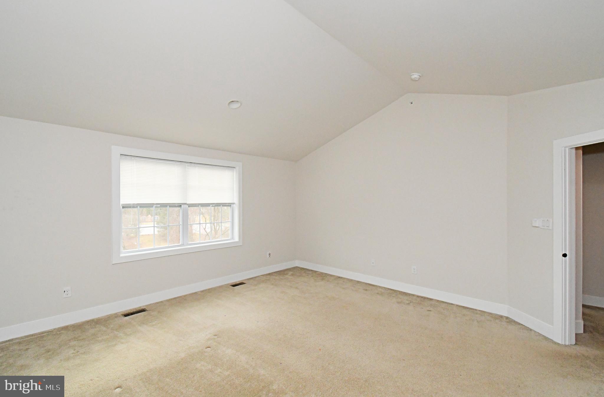 WHITE SPRINGS AT PROVIDENCE - Residential Lease