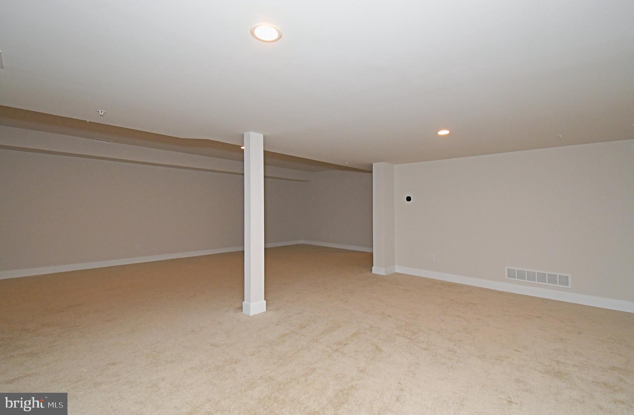 WHITE SPRINGS AT PROVIDENCE - Residential Lease