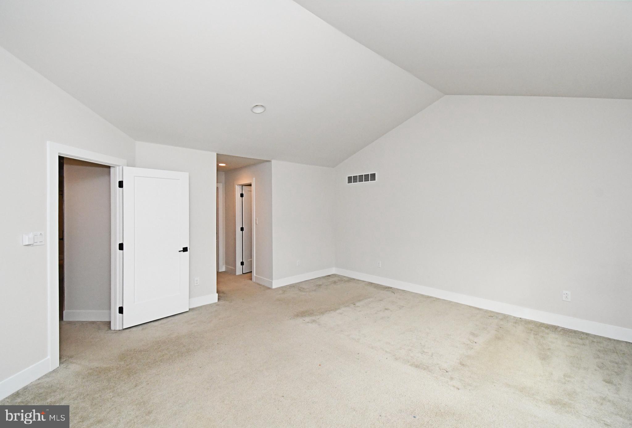 WHITE SPRINGS AT PROVIDENCE - Residential Lease