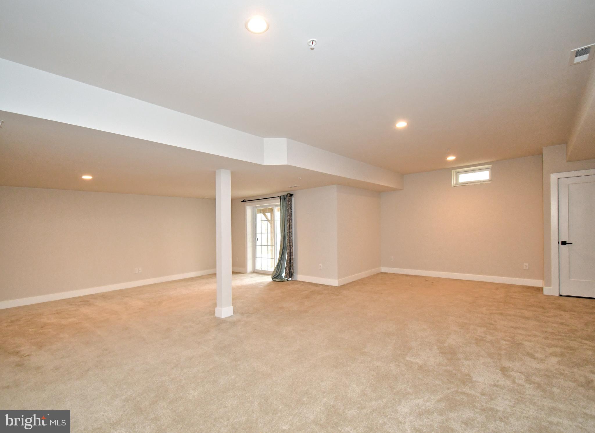 WHITE SPRINGS AT PROVIDENCE - Residential Lease