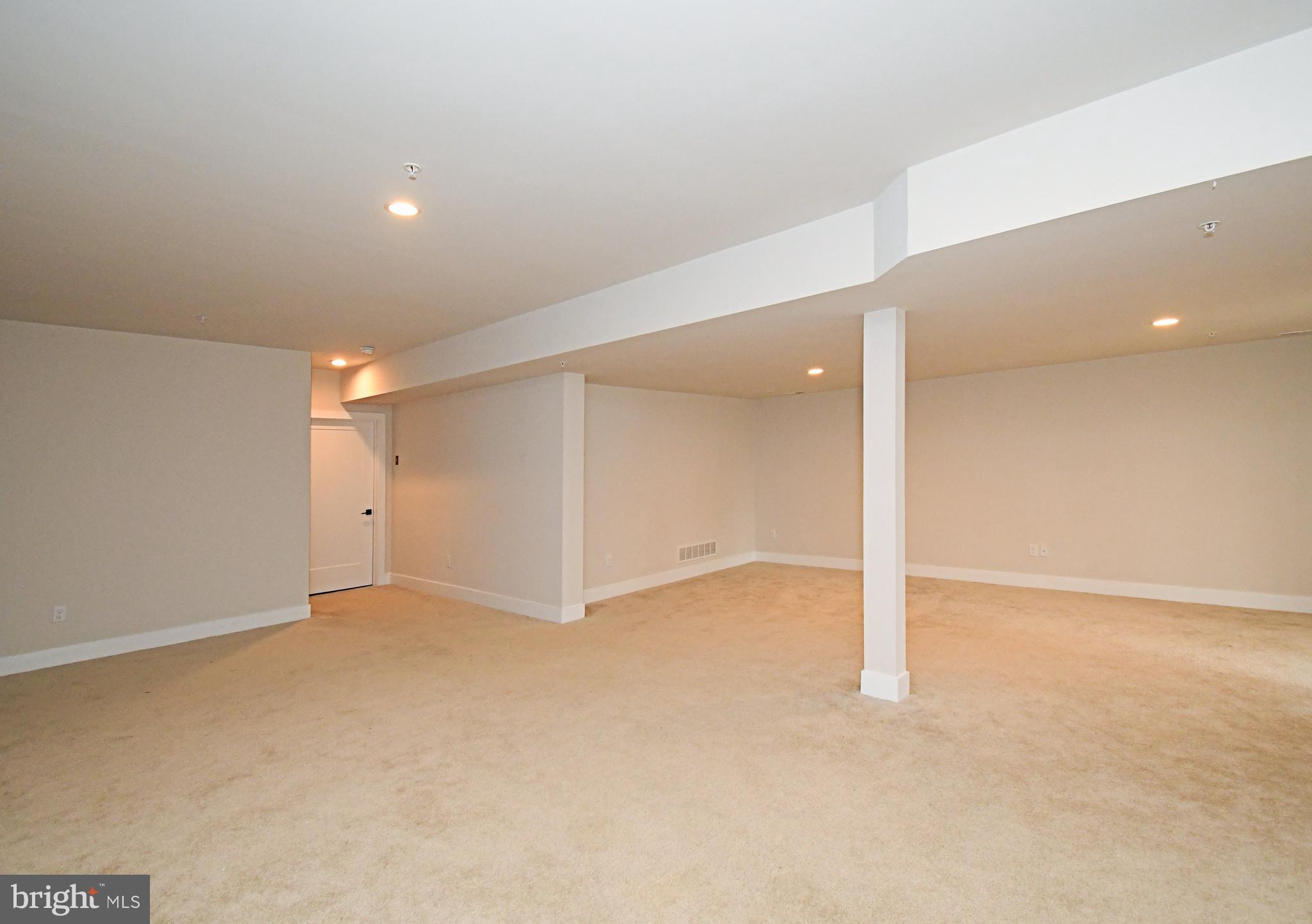 WHITE SPRINGS AT PROVIDENCE - Residential Lease