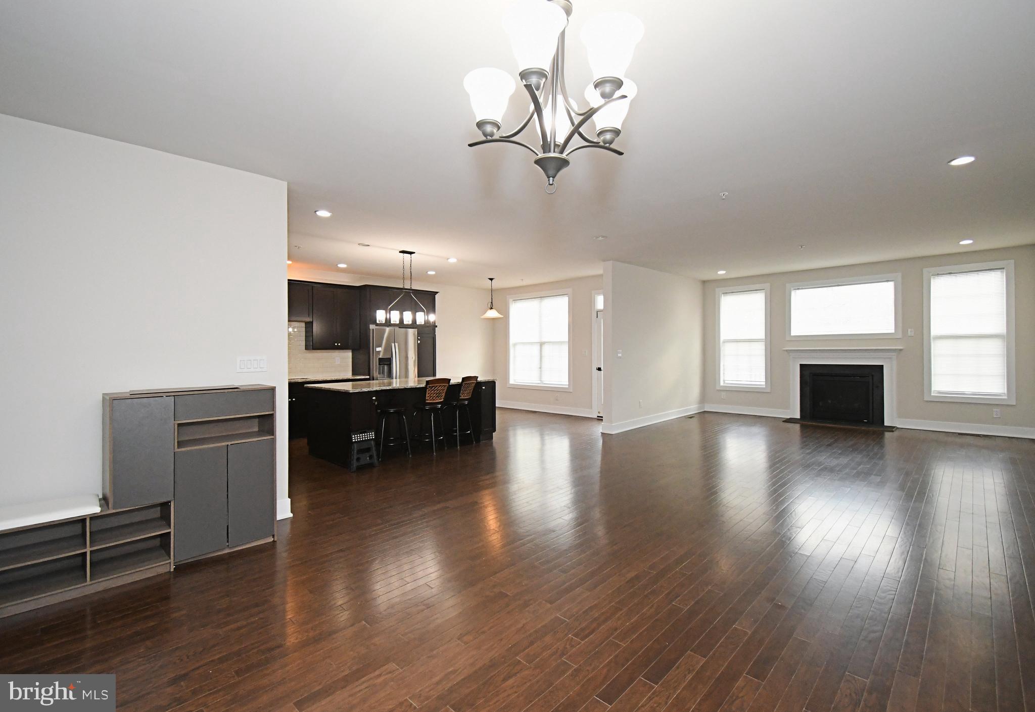 WHITE SPRINGS AT PROVIDENCE - Residential Lease