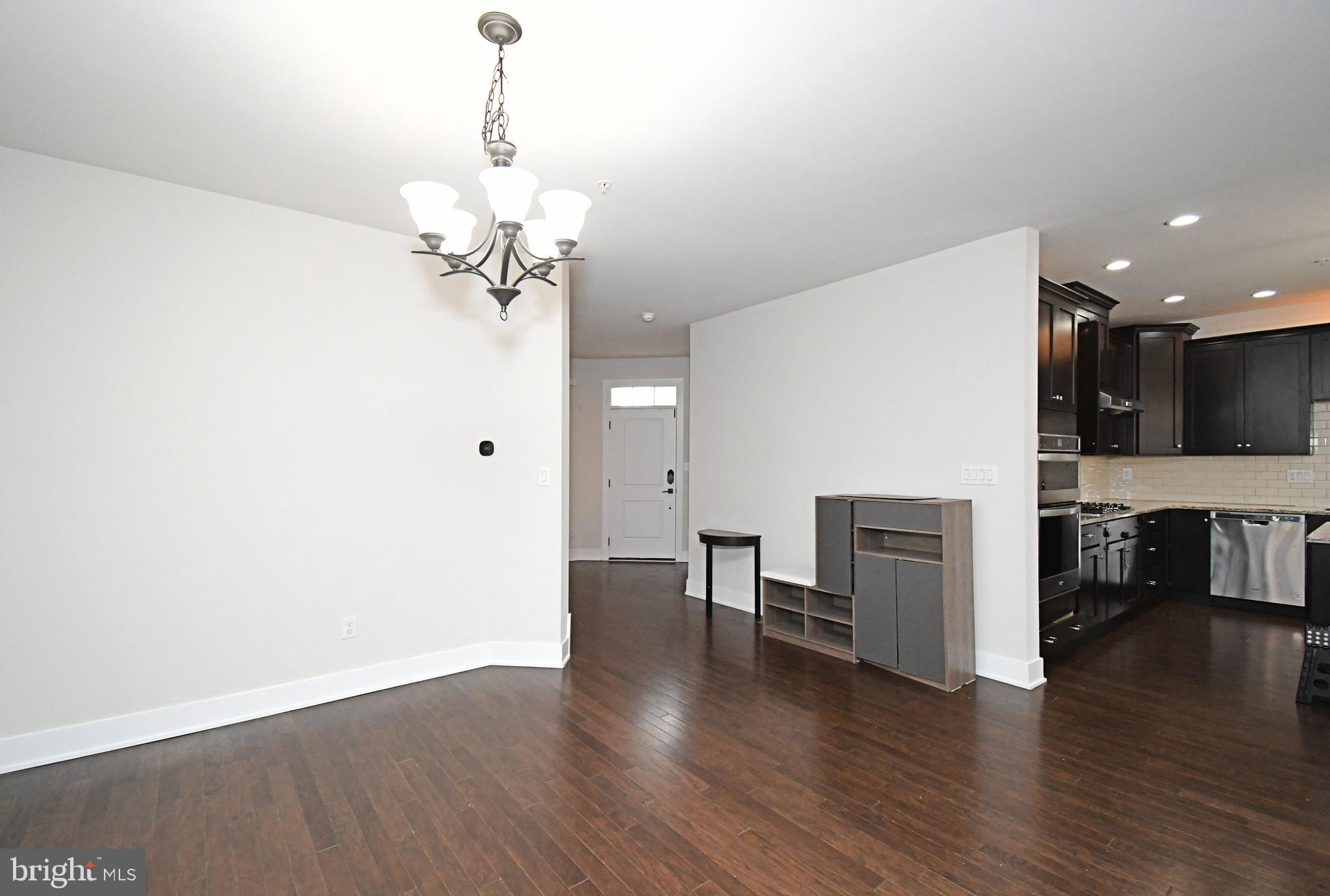 WHITE SPRINGS AT PROVIDENCE - Residential Lease