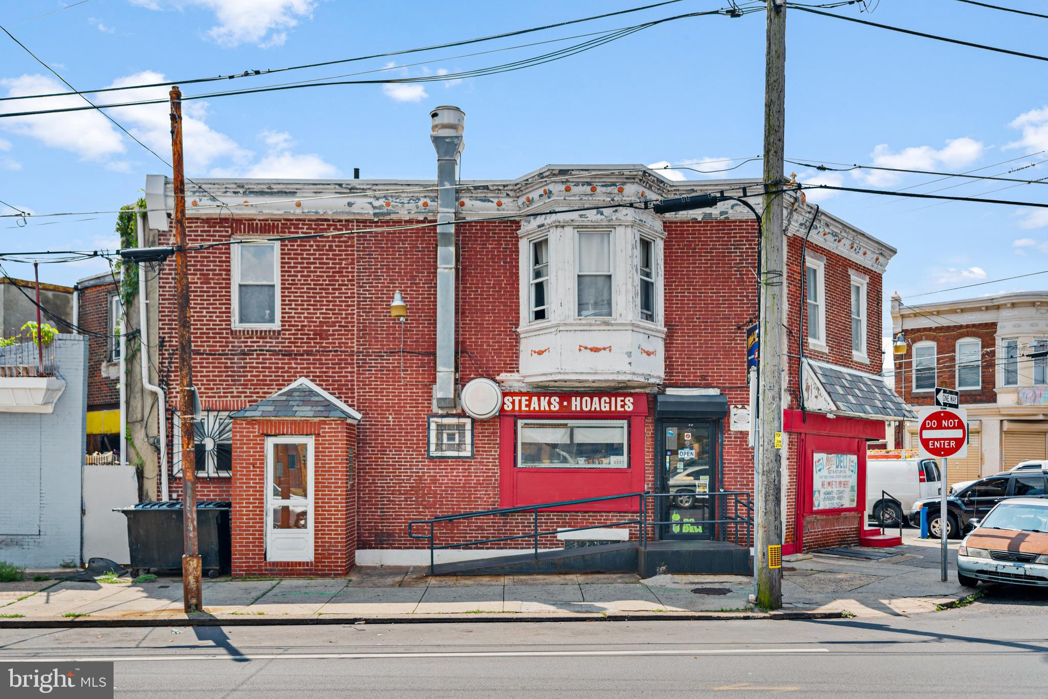 527 W BUTLER STREET 529