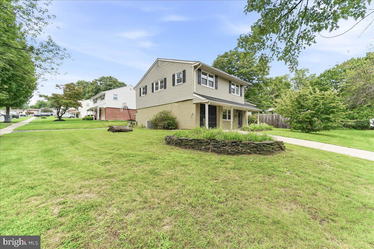 2226 JAMAICA DRIVE