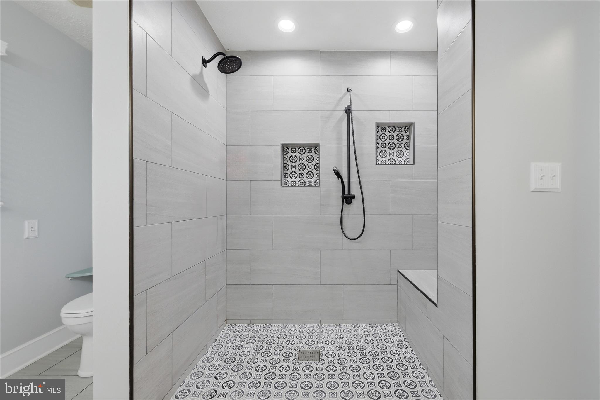 BENTONVILLE - Residential